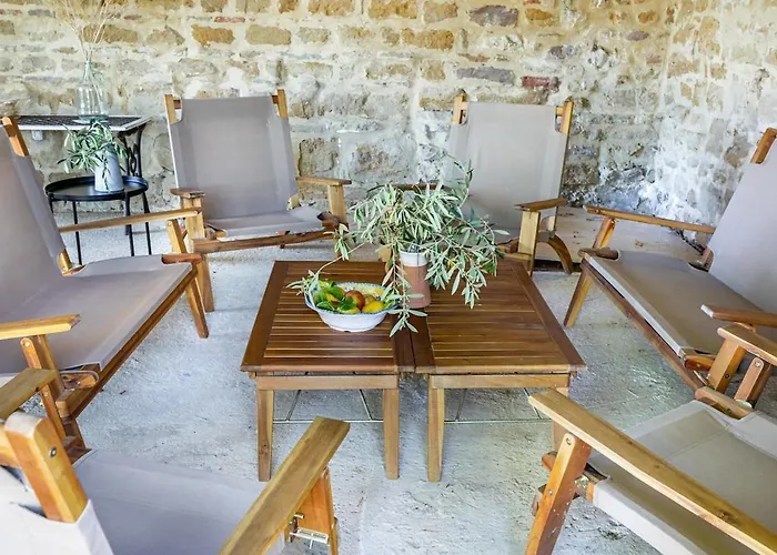 Stylish - Gelsi Villa Pergola